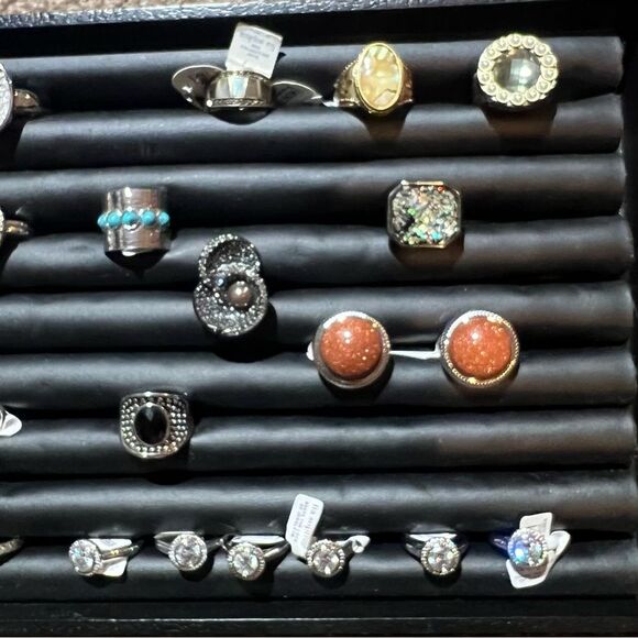 Sz 11 LIA SOPHIA rings NWT Gorgeous!! Pick 3 rings for $44 💍 - Picture 6 of 9